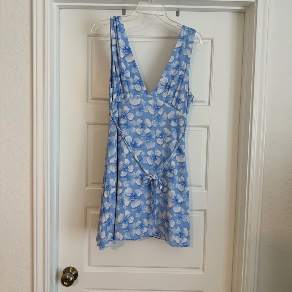 Lulu's Light Blue Floral V-Neck Dress